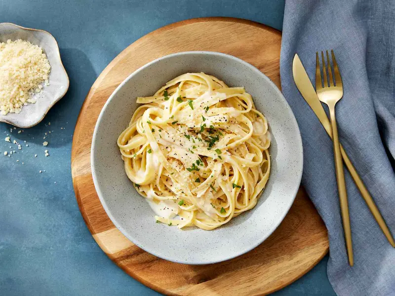 fettuccine alfredo – simple but rich